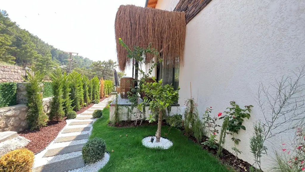 Real estate in Faralya